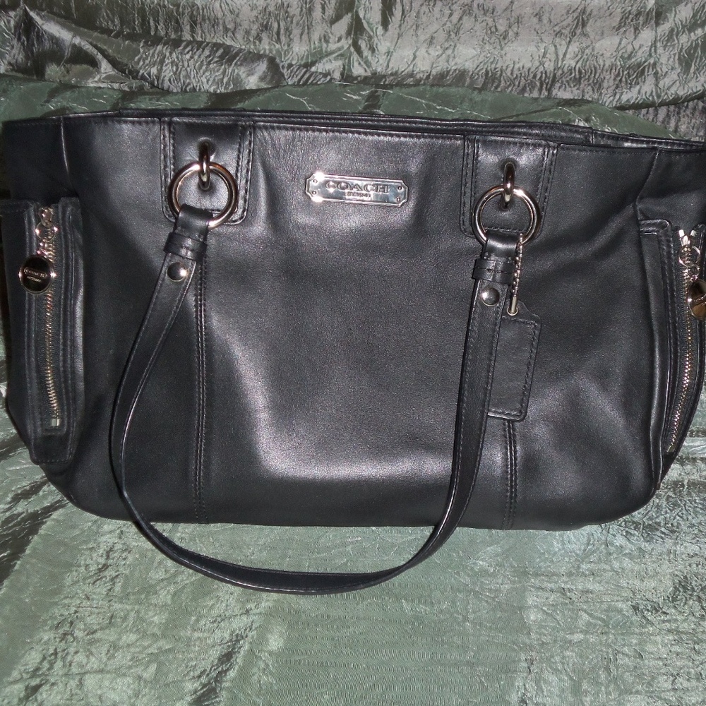 Coach Gallery Leather Zipper Tote Shoulder Bag
